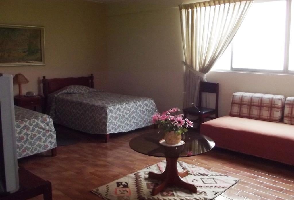 Hostal Gemina Lima Cameră foto